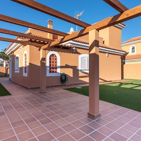 Villa Cayetana Калета де Фусте Екстериор снимка